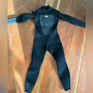 Kids size 8 Quicksilver wetsuit